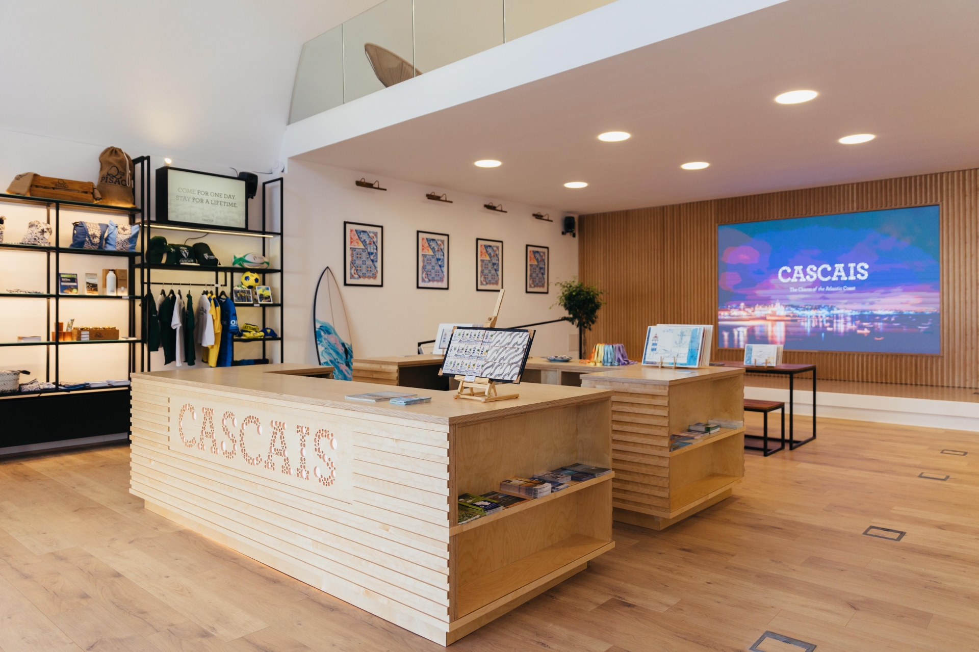 The country's first Visitor Center with coworking space reopened in Cascais
